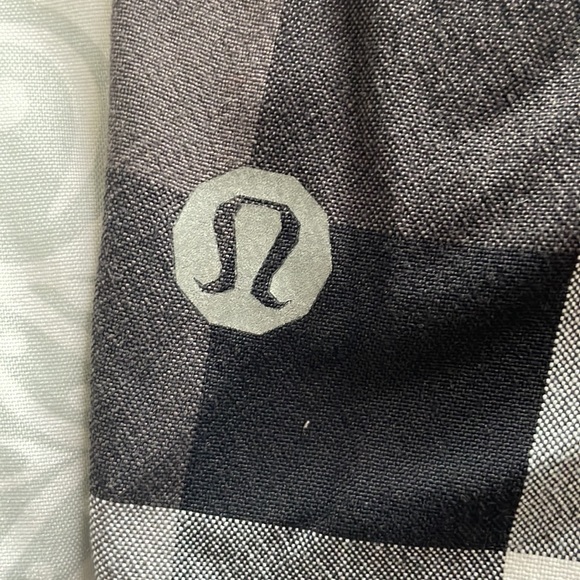 🔎 Men’s Lululemon Shorts 🔍 - Picture 5 of 10